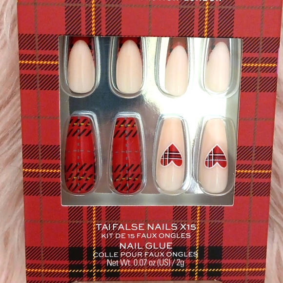 Brand New REVOLUTION CLUELESS TAI FALSE NAILS-L - Picture 4 of 4